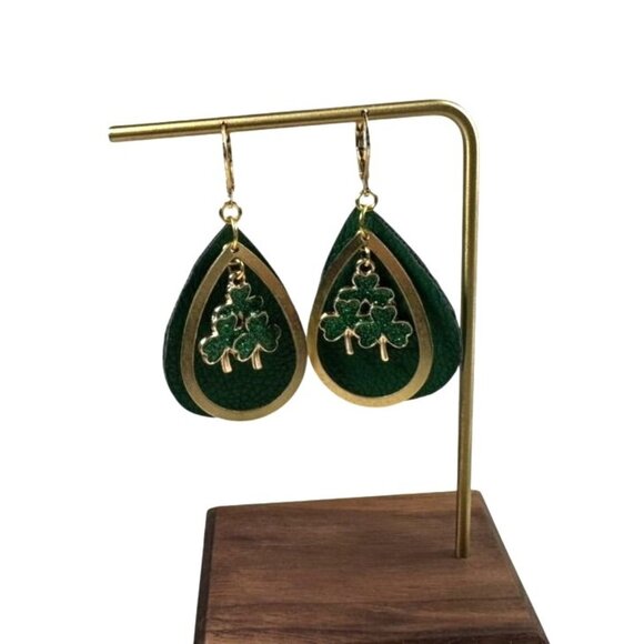 NWT Green & Brass Shamrock Drop Earrings For Women Faux Leather & Metal St. Patr - Picture 2 of 3